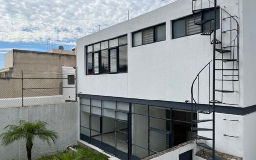 Excelente residencia en venta