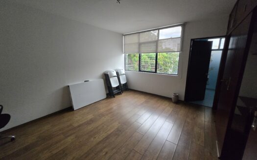 Excelente Inversión – Residencia en Jardines del Bosque – Guadalajara