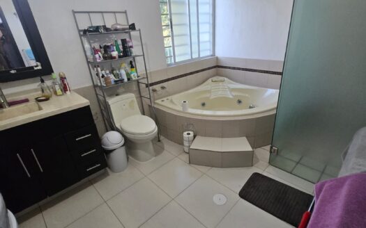 Linda casa en Los Mezquites, Tlajomulco, Jalisco.